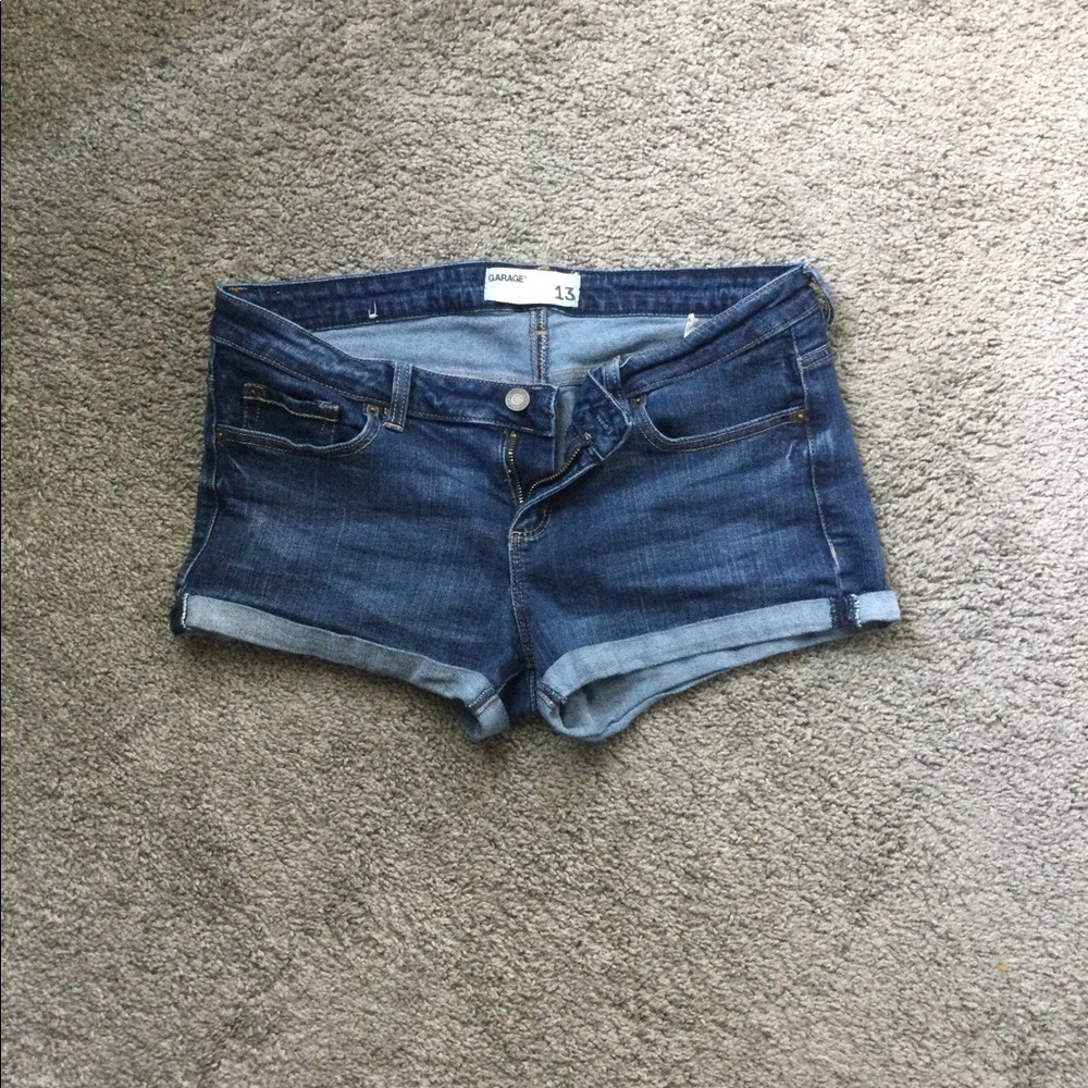 Garage flirty short